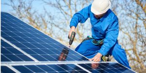Installation Maintenance Panneaux Solaires Photovoltaïques à Freychenet
